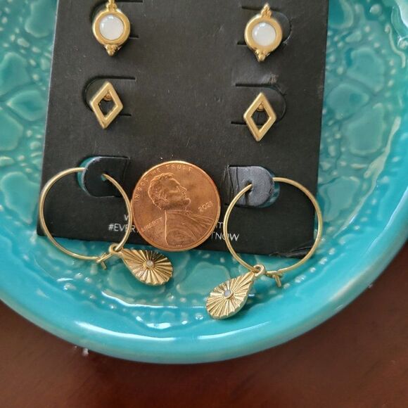 AREA Stud and Hoop Earring Set - Picture 7 of 7